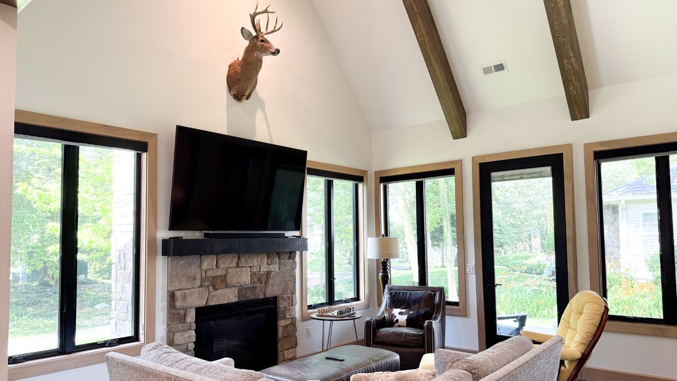 Vaulted Ceiling Livingroom